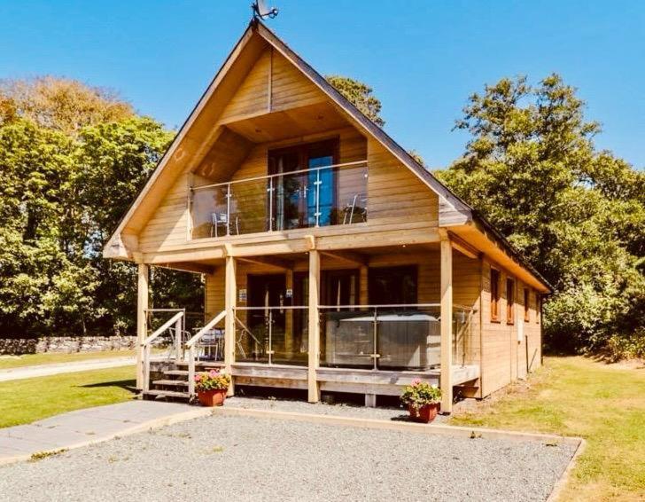 Artro Lodge Luxury 3 Bedroom, 3 Bathroom & Hot Tub 兰贝德 外观 照片