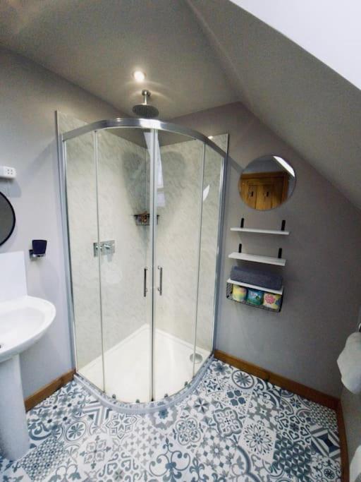 Artro Lodge Luxury 3 Bedroom, 3 Bathroom & Hot Tub 兰贝德 外观 照片