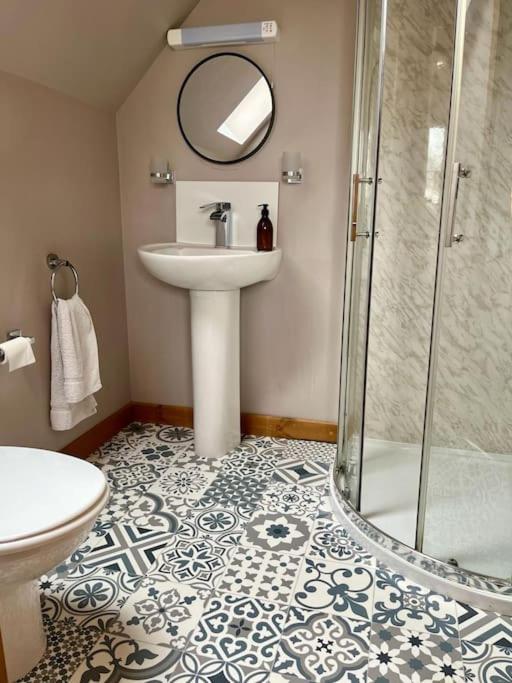 Artro Lodge Luxury 3 Bedroom, 3 Bathroom & Hot Tub 兰贝德 外观 照片