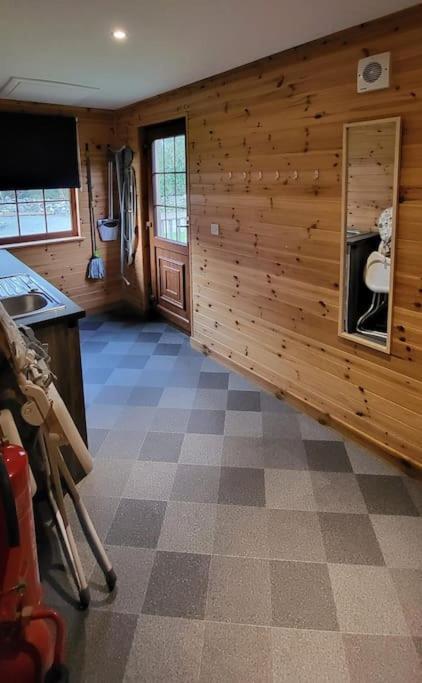 Artro Lodge Luxury 3 Bedroom, 3 Bathroom & Hot Tub 兰贝德 外观 照片