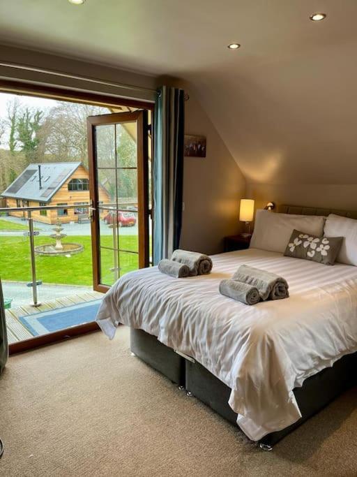 Artro Lodge Luxury 3 Bedroom, 3 Bathroom & Hot Tub 兰贝德 外观 照片