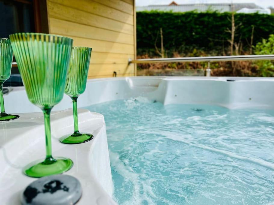 Artro Lodge Luxury 3 Bedroom, 3 Bathroom & Hot Tub 兰贝德 外观 照片